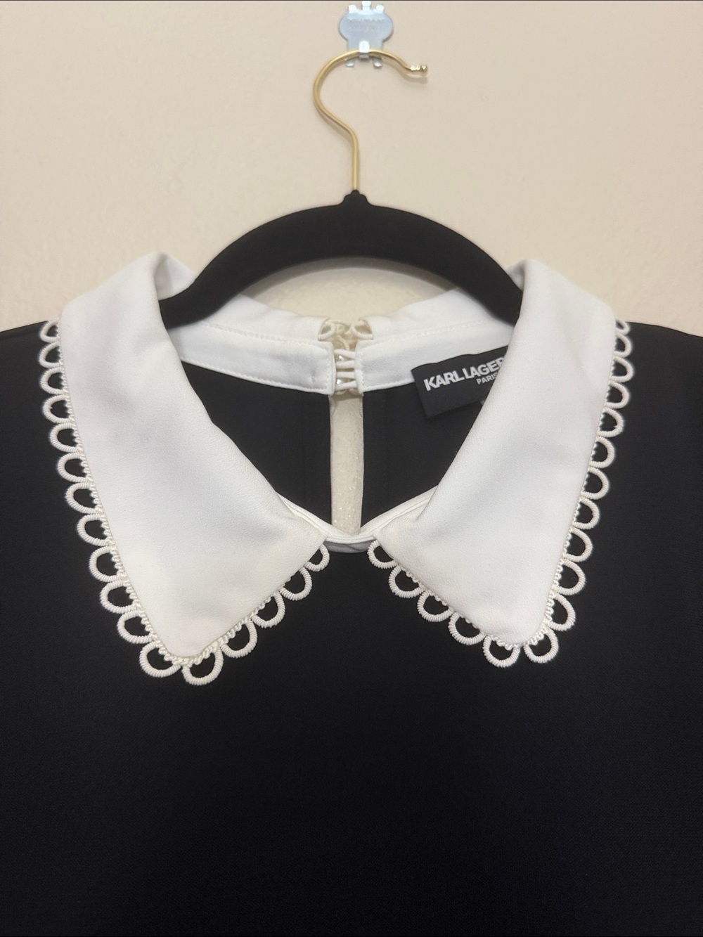 Karl Lagerfeld Black Top with White Peter Pan Collar Silent Luxury Size L - Picture 3 of 10